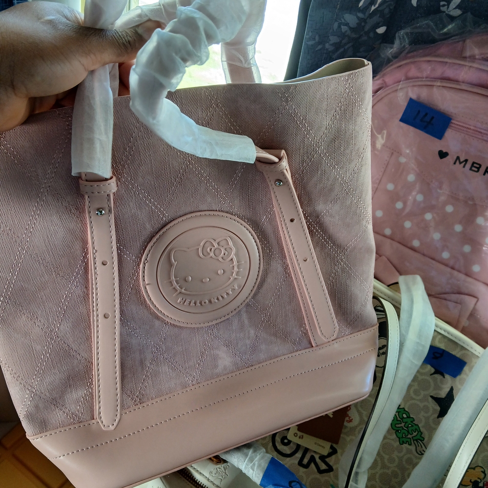 2 Piece Hello Kitty Pink Tote Bag with Playful Design